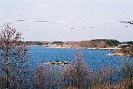 MAZURY - Działka  nad  jeziorem